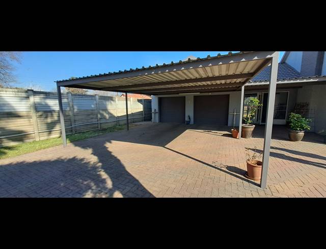 4 BEDROOM HOUSE FOR SALE IN THREE RIVERS